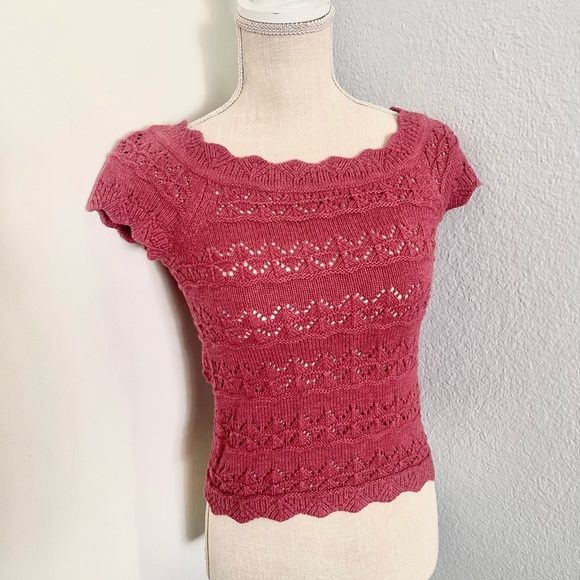 Abercrombie & Fitch Tops - Abercrombie & Fitch Rose Knit Blouse